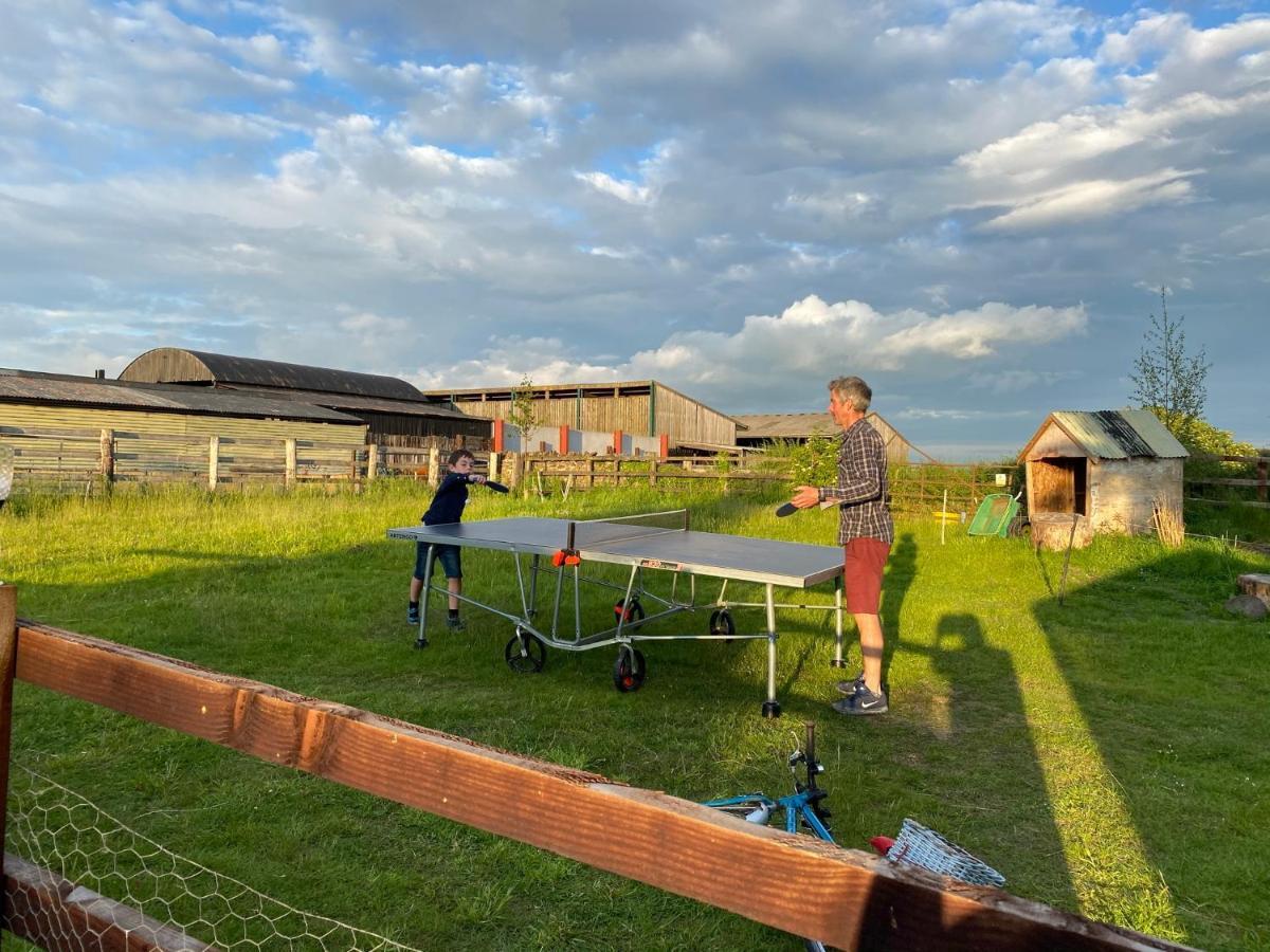 Rew Farm Country & Equestrian Accommodation - Sunrise Lodge Мелкшем Экстерьер фото